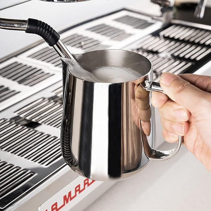 watchget Milk Frothing Pitcher 500ml/17oz Stainless Steel Espresso Steaming Pitcher Milk Coffee Cappuccino Latte Art Barista Steam Pitcher Milk Frothing Jug
