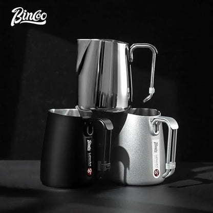 Bincoo Milk Frothing Pitcher,Espresso Milk Frothing Pitcher Stainless Steel 20oz/600ML Coffee Milk Frother Cup with Measurement Lines,Ergonomic Handle for Latte Art & Cappuccino