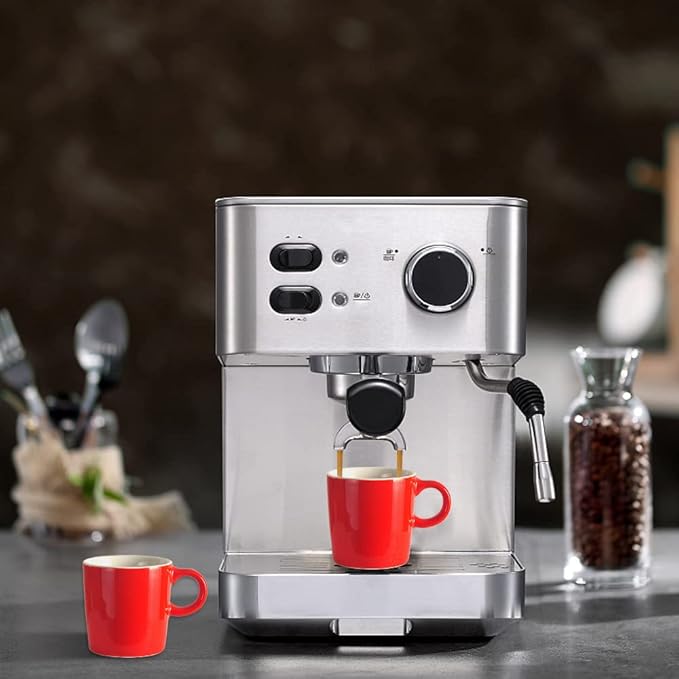 homEdge Mini Porcelain Espresso Cup, 4 Ounces / 120 ml Tiny Ceramic Coffee Mugs Demitasse for Espresso, Tea- Set of 6, Red