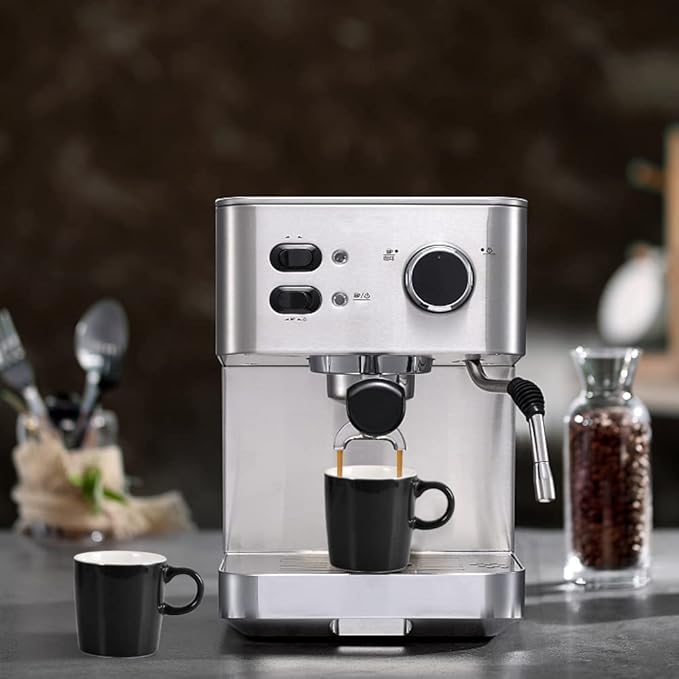 homEdge Mini Porcelain Espresso Cup, 4 Ounces / 120 ml Tiny Ceramic Coffee Mugs Demitasse for Espresso, Tea- Set of 6, Black