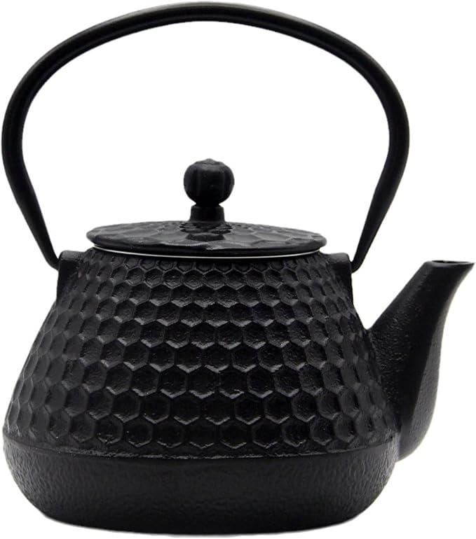 20.3oz Small Cast Iron Teapot, SECHUDO Cast Iron Tea Kettle for Stovetop Safe Coated with Enameled Interior, Cast Iron Tea Pot with Stainless Steel Infuser for Loose Tea (Black Honeycomb Pattern)