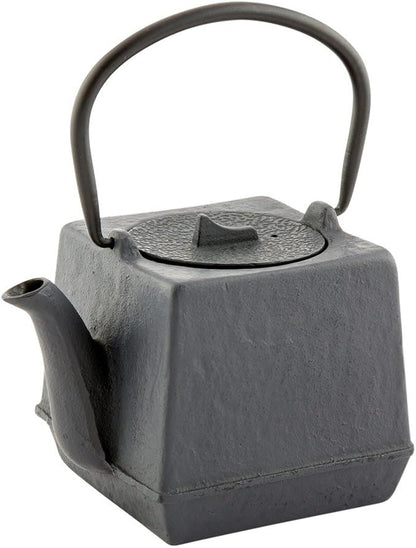 Restaurantware Tetsubin 27 Ounce Cast Iron Teapot 1 Cube Iron Teapot - With Strainer Retains Heat Black Cast Iron Japanese Tea Kettle Curved Handle