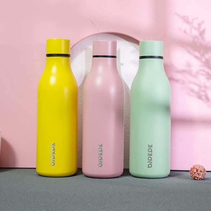 BJPKPK Insulated Water Bottles, 18 oz Stainless Steel Metal Water Bottle with Strap, BPA Free Leak Proof Jugs, Mugs, Flasks, Reusable Thermal Flasks for Sports & Travel, Macaron Green