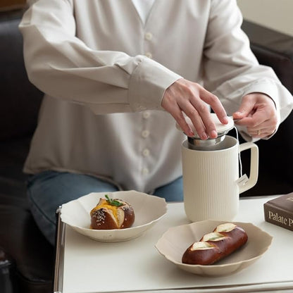 WENSHUO Ceramic Tea Infuser Cup with Stainless Steel Brewing Basket and Lid, Perfect for Steeping Floral Teas, Large Capacity, 20oz, Matte Crème