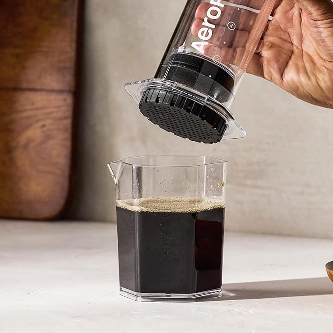 AeroPress XL Coffee Maker White Paper Micro-Filters, Compostable Coffee Filters Made From White, Chlorine-Free Paper, Fits XL Size AeroPress Manual Coffee Makers, 200 Count