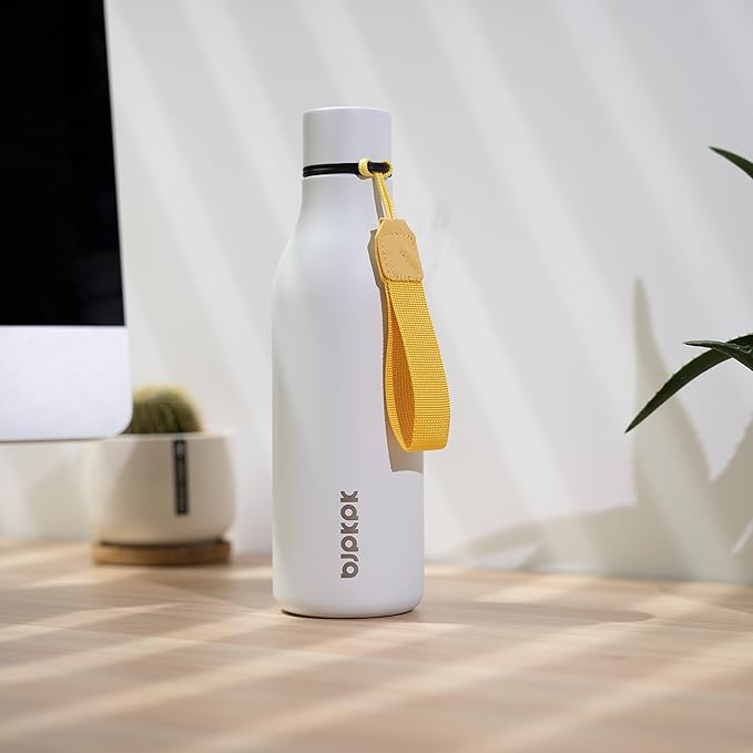 BJPKPK Insulated Water Bottles, 18 oz Stainless Steel Metal Water Bottle with Strap, BPA Free Leak Proof Jugs, Mugs, Flasks, Reusable Thermal Flasks for Sports & Travel, White