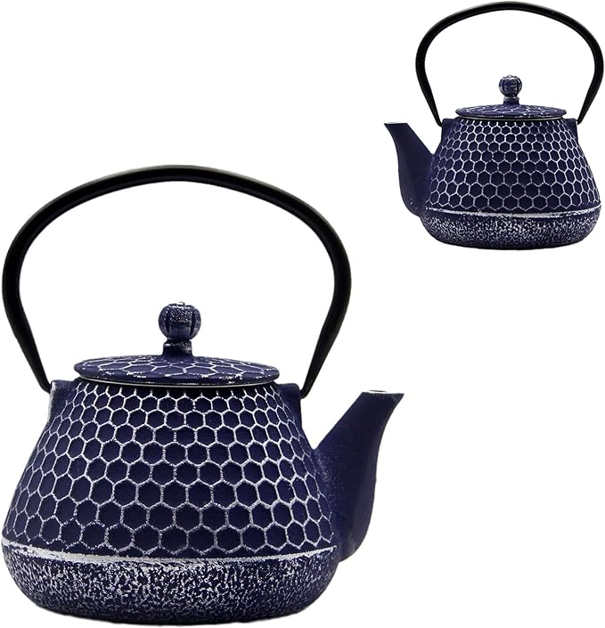 20.3oz Cast Iron Teapot, Small Tea Kettle for Stovetop Safe With Enameled Interior, Stainless Steel Infuser for Loose Tea (Blue Honeycomb Pattern)