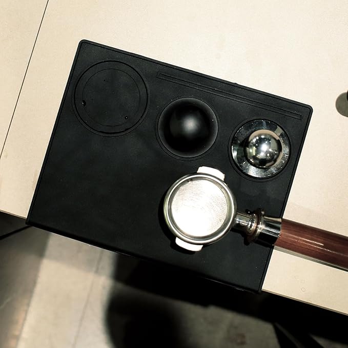 Espresso Tamping Mat, Silicone Coffee Tamping Mat with Three Grooved Sections Suitable for 51mm Tamper and Coffee Distributor, Espresso Accessories Tool for Baristas, Black