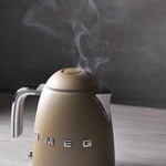 Load image into Gallery viewer, SMEG 50's Retro Style 7 Cup Electric Water Kettle with Automatic Shutoff, Removable Base, and Water Indicator, KLF03CHMUS, Matte Campagne