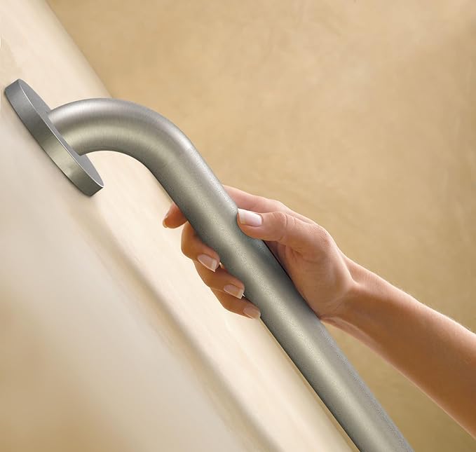Moen Home Care Bathroom Safety 18 Inch Stainless Steel Handicap Grab Bar for Bathtub and Shower, Slip Resistant Finish, Elderly Assistance Product, Polished Brass, R8918P