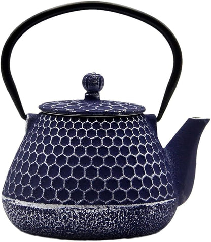 20.3oz Cast Iron Teapot, Small Tea Kettle for Stovetop Safe With Enameled Interior, Stainless Steel Infuser for Loose Tea (Blue Honeycomb Pattern)