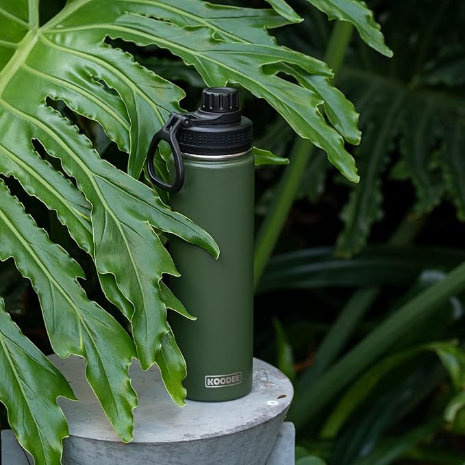 koodee 26 oz Insulated Water Bottle Stainless Steel Double Wall Vacuum Metal Sports Wide Mouth Water Bottle with Leakproof Spout Lid (Grass Green)