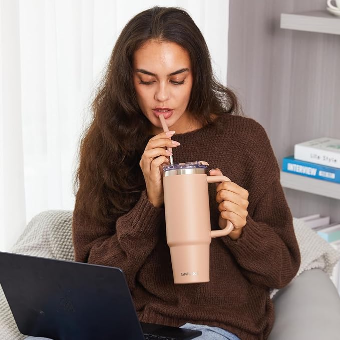 40 oz Tumbler with Handle and Straw Lid,Insulated Reusable Stainless Steel Water Bottle Travel Mug，Cupholder Friendly Double Wall Vacuum Sealed Cup (Mocha)