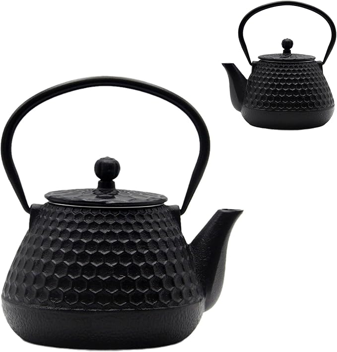 20.3oz Small Cast Iron Teapot, SECHUDO Cast Iron Tea Kettle for Stovetop Safe Coated with Enameled Interior, Cast Iron Tea Pot with Stainless Steel Infuser for Loose Tea (Black Honeycomb Pattern)