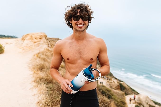 HYDRO CELL Stainless Steel Insulated Water Bottle with Straw - For Cold & Hot Drinks - Metal Vacuum Flask with Screw Cap and Modern Leakproof Sport Thermos for Adults (Navy/White 32oz)