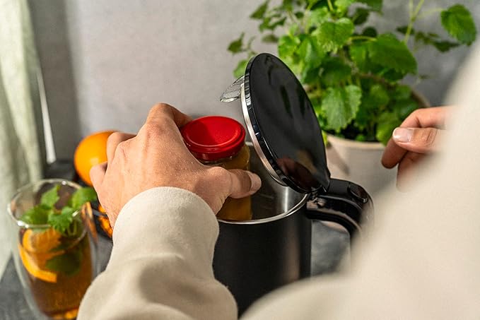 ZWILLING Enfinigy Cool Touch 1-Liter Electric Kettle Pro, Cordless Tea Kettle & Hot Water, Black