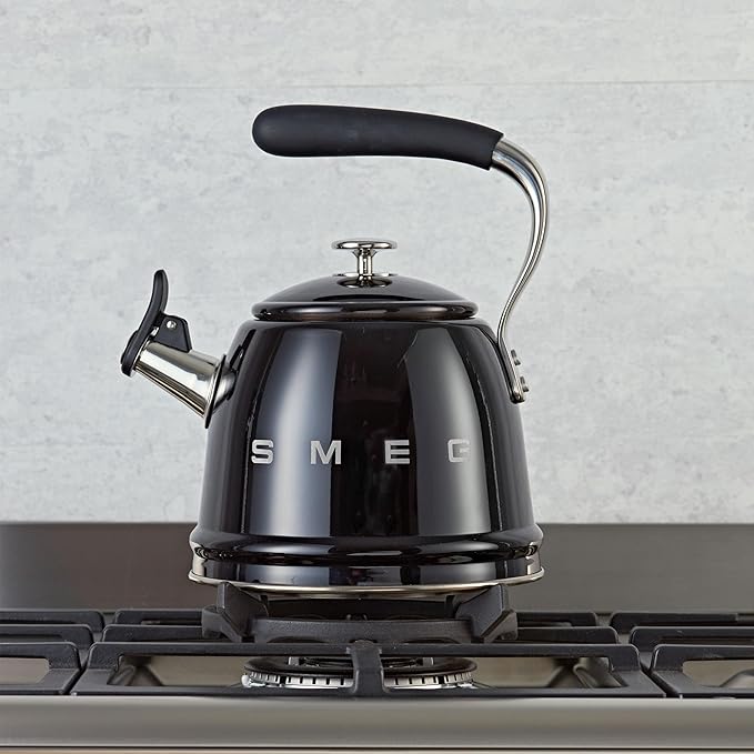 SMEG Retro Stovetop Whistling Kettle – 2.4Q (Black)