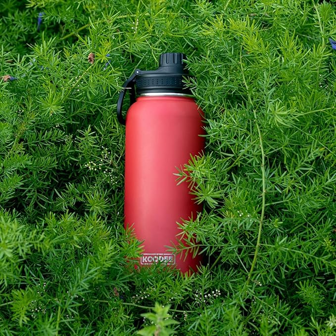 koodee Insulated Water Bottle, 32oz Stainless Steel Double Wall Vacuum Wide Mouth Sport Bottle with Leakproof Spout Lid (Canyon Red)