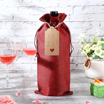 Windyun 100Pcs Burlap Wine Bags Drawstring Wine Bottle Gift Sacks with Tags 5.9 x 13.8 Inch Jute Burlap Plain Wine Bags for Wedding Birthday Blind Tastings Christmas Travel Party (Wine Red)