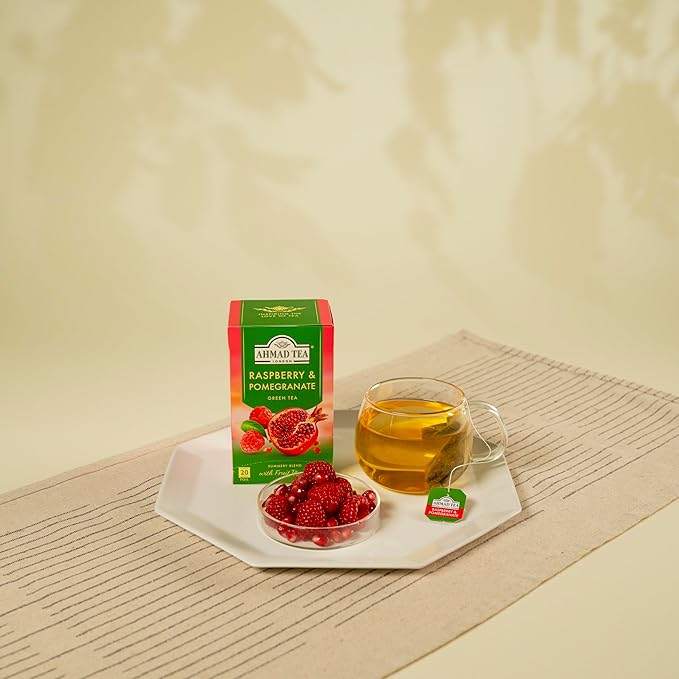 Ahmad Raspberry & Pomegranate Flavoured Green Tea with Fruit Pieces 20 Bags