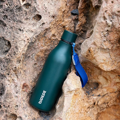 BJPKPK Insulated Water Bottles, 18 oz Stainless Steel Metal Water Bottle with Strap, BPA Free Leak Proof Jugs, Mugs, Flasks, Reusable Thermal Flasks for Sports & Travel, Army Green